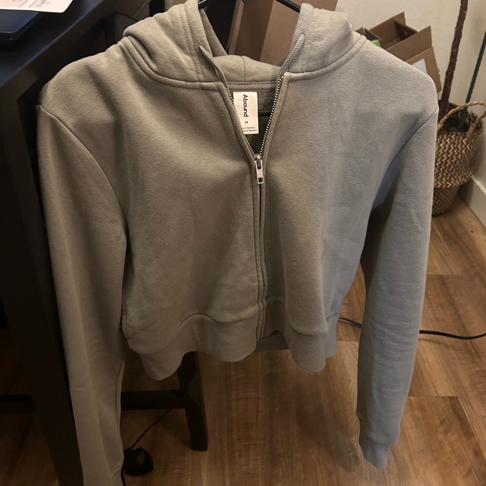 Abound Cropped Sweatshirt